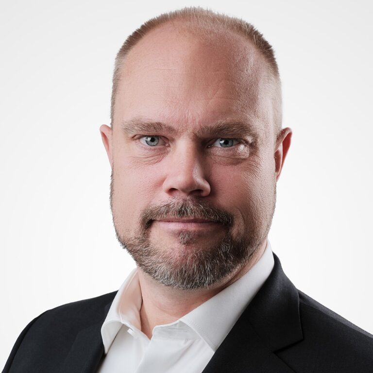 Dr Fredrik Bruhn